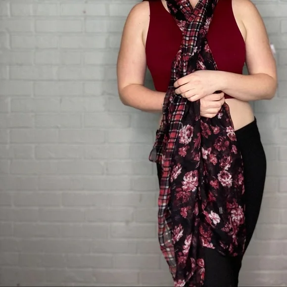 Oversize Floral Black and Red Scarf Wrap Extra Long - Picture 5 of 10